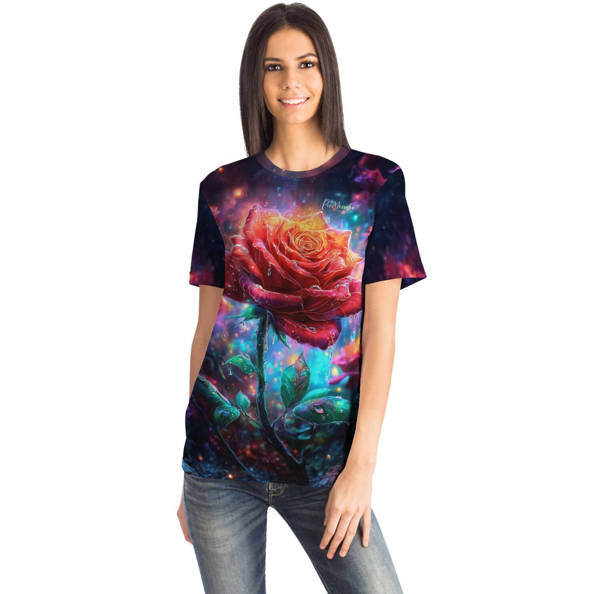 Frau trägt Dreamer T-Shirt mit leuchtendem Regentanz Rosen Motiv, ideal für Liebhaber von Diamond Painting und Kunst
