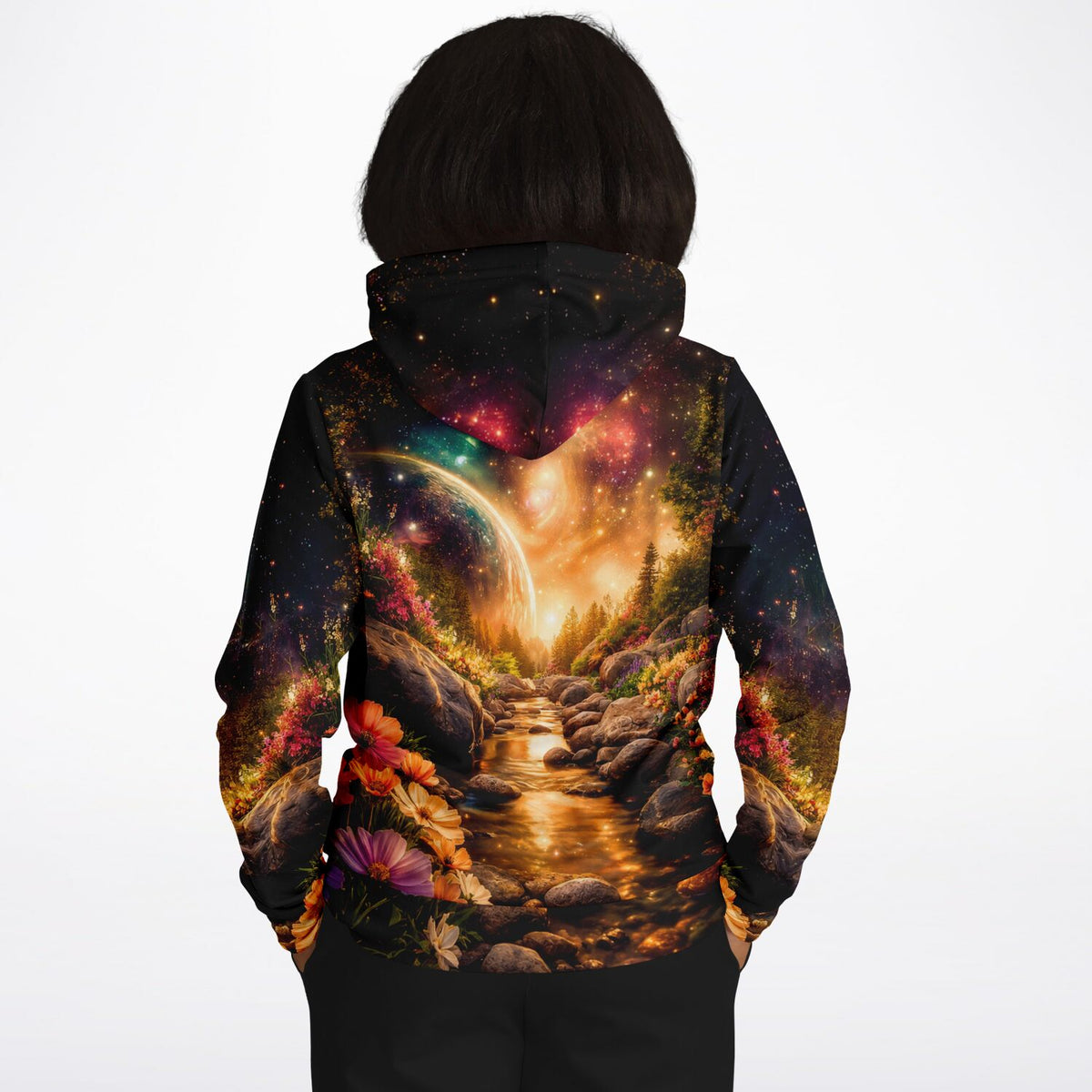Dreamer Hoodie mit galaktischem Landschafts-Print, Blumen, Bachlauf und Sternenhimmel im Stil von Diamond Painting Kunst