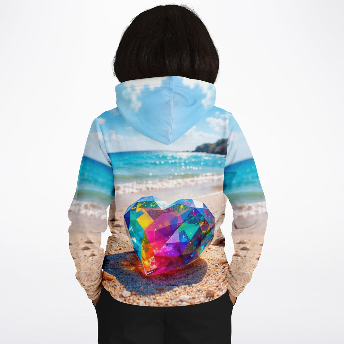 Hoodie mit Motiv von buntem Diamanten-Herz am Strand, inspiriert von Diamond Painting Ästhetik