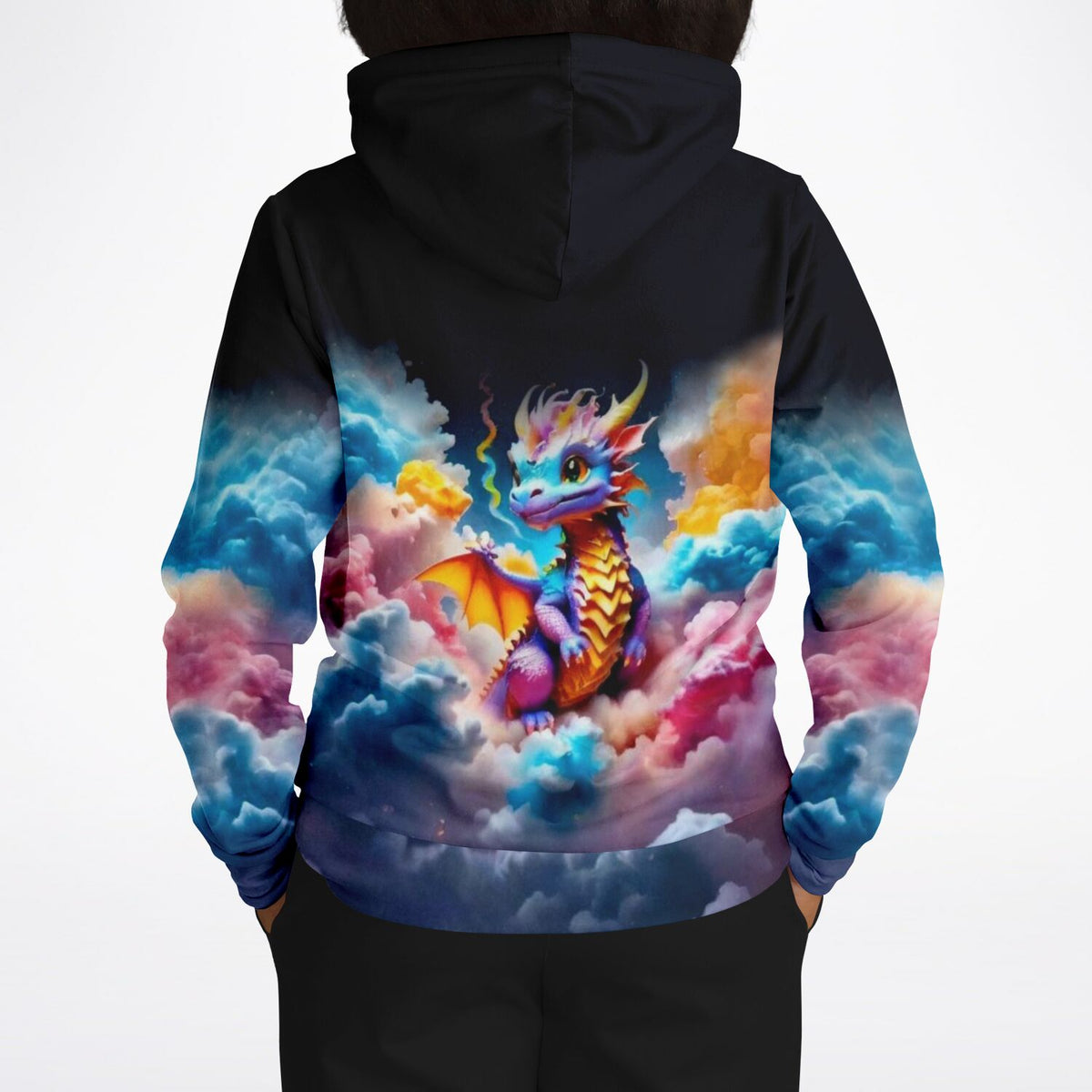 Schwarzer Hoodie mit buntem Baby-Drachen-Motiv in Wolken, passend zu farbenfrohen Diamond Painting und Malen nach Zahlen Designs