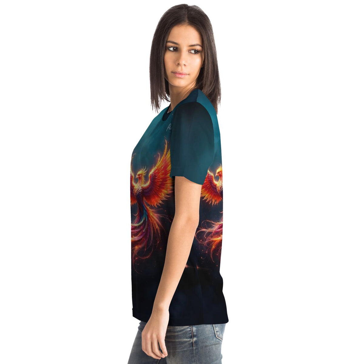 Frau trägt ein Dreamer T-Shirt mit leuchtendem Phönix-Motiv im Stil unserer Diamond Painting und Malen nach Zahlen Kunst