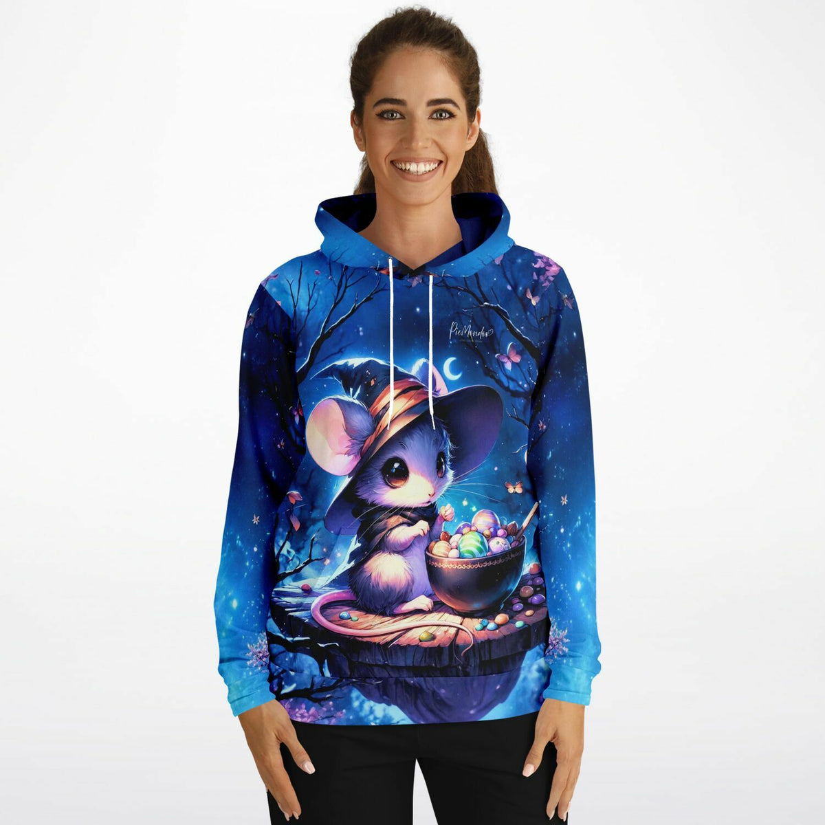 Blauer Hoodie mit süßer Maus im Hexenhut als Motiv, inspiriert von unseren beliebten Diamond Painting und Malen nach Zahlen Designs