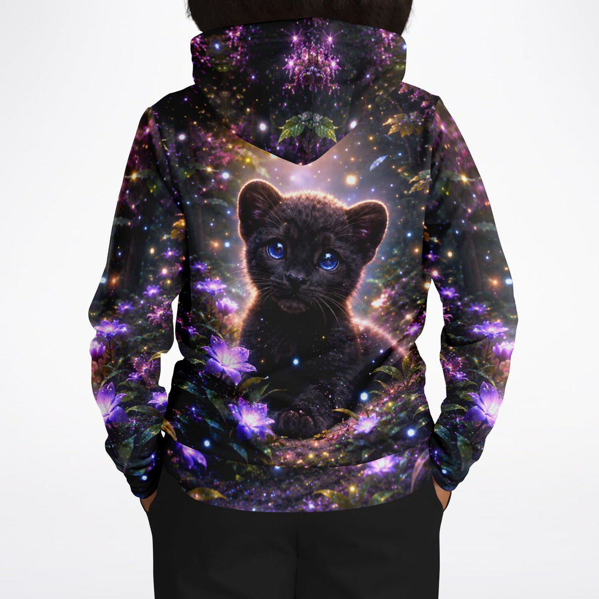 Dreamer Hoodie Ruf aus der Tiefe mit schwarzem Pantherbaby in magischer Blumenlandschaft im Diamond Painting Design