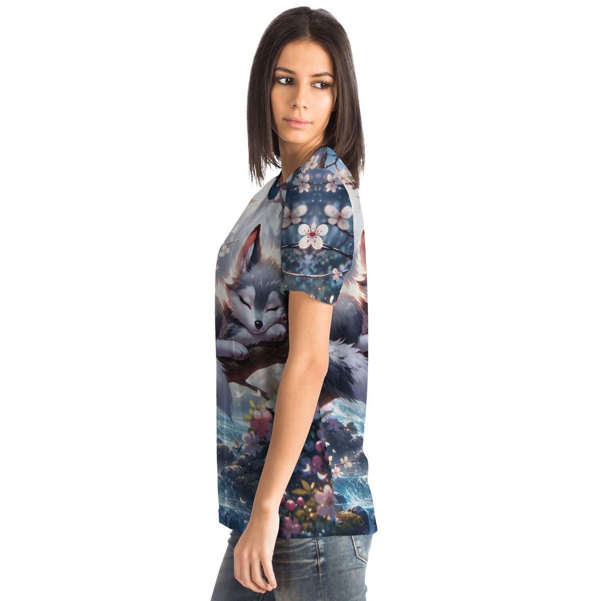 Frau trägt T-Shirt mit Yukis Frühling Motiv, perfekt für Fans von Malen nach Zahlen und Diamond Painting Designs