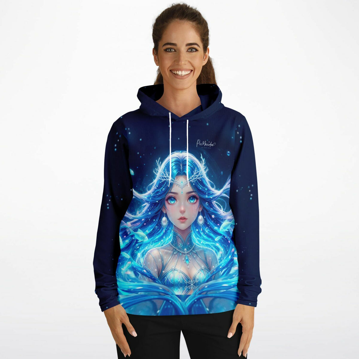 Frau trägt dunkelblauen Dreamer Hoodie mit Nerelya Design, inspiriert von den beliebten Diamond Painting Motiven.