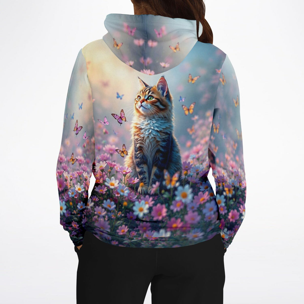 Dreamer Hoodie mit Katze, Schmetterlingen und Blumenwiese, passend zu künstlerischen Diamond Painting Motiven