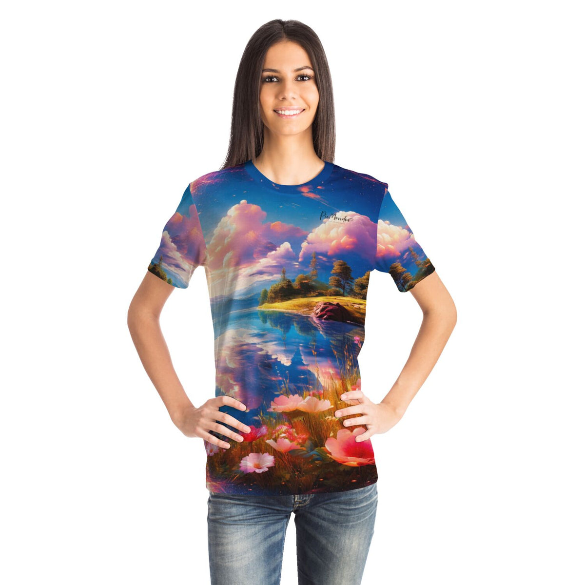 Frau trägt Dreamer T-Shirt mit idyllischem See-Motiv, inspiriert durch Diamond Painting und Malen nach Zahlen Designs.