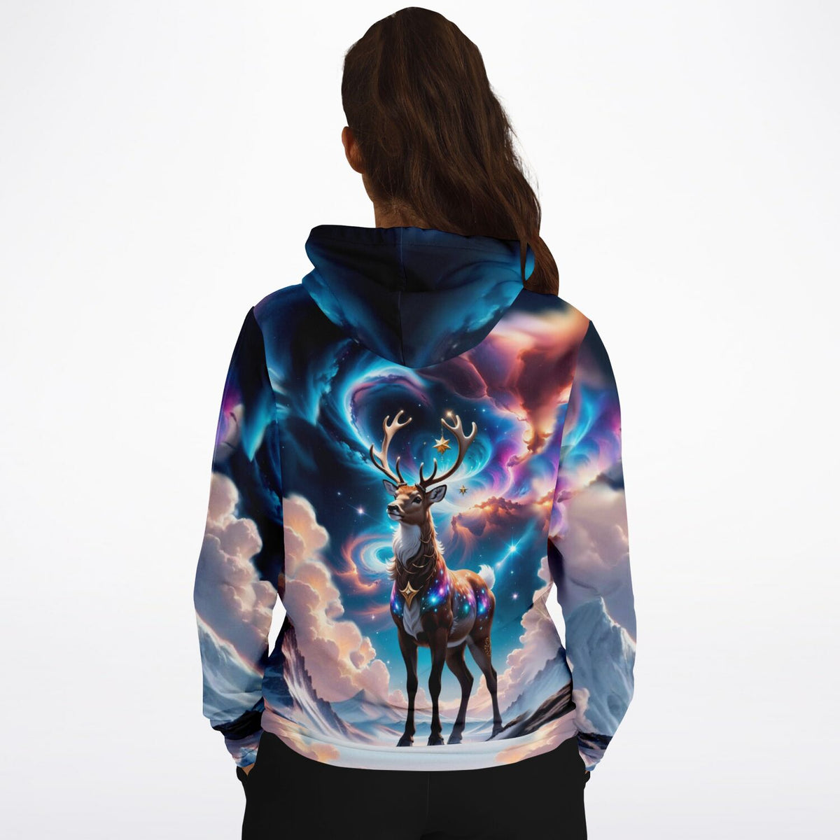 Dreamer Hoodie mit Rentier-Motiv im magischen Abendhimmel, perfekt für Fans von Diamond Painting und Kunst-Designs.