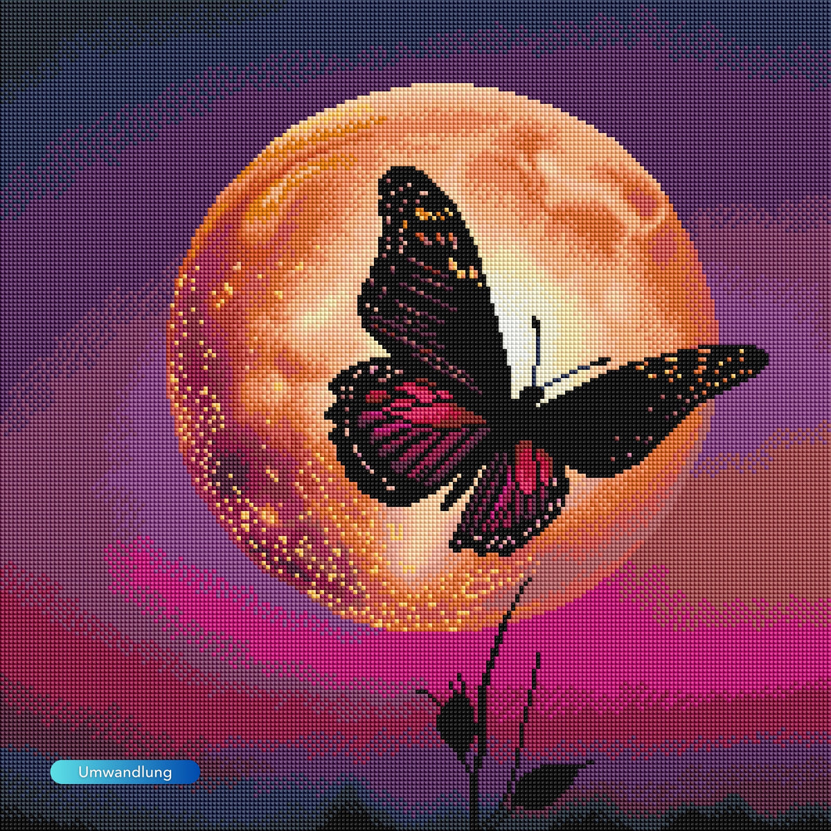 Diamond Painting Set Nightfly: Ein leuchtender Schmetterling vor einem riesigen Vollmond in lila Nachthimmel.