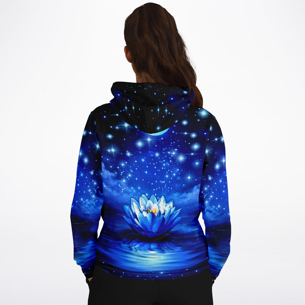 Dreamer Hoodie mit blauem Seerosen-Motiv und Sternenhimmel-Design im mystischen All-Over-Print Stil