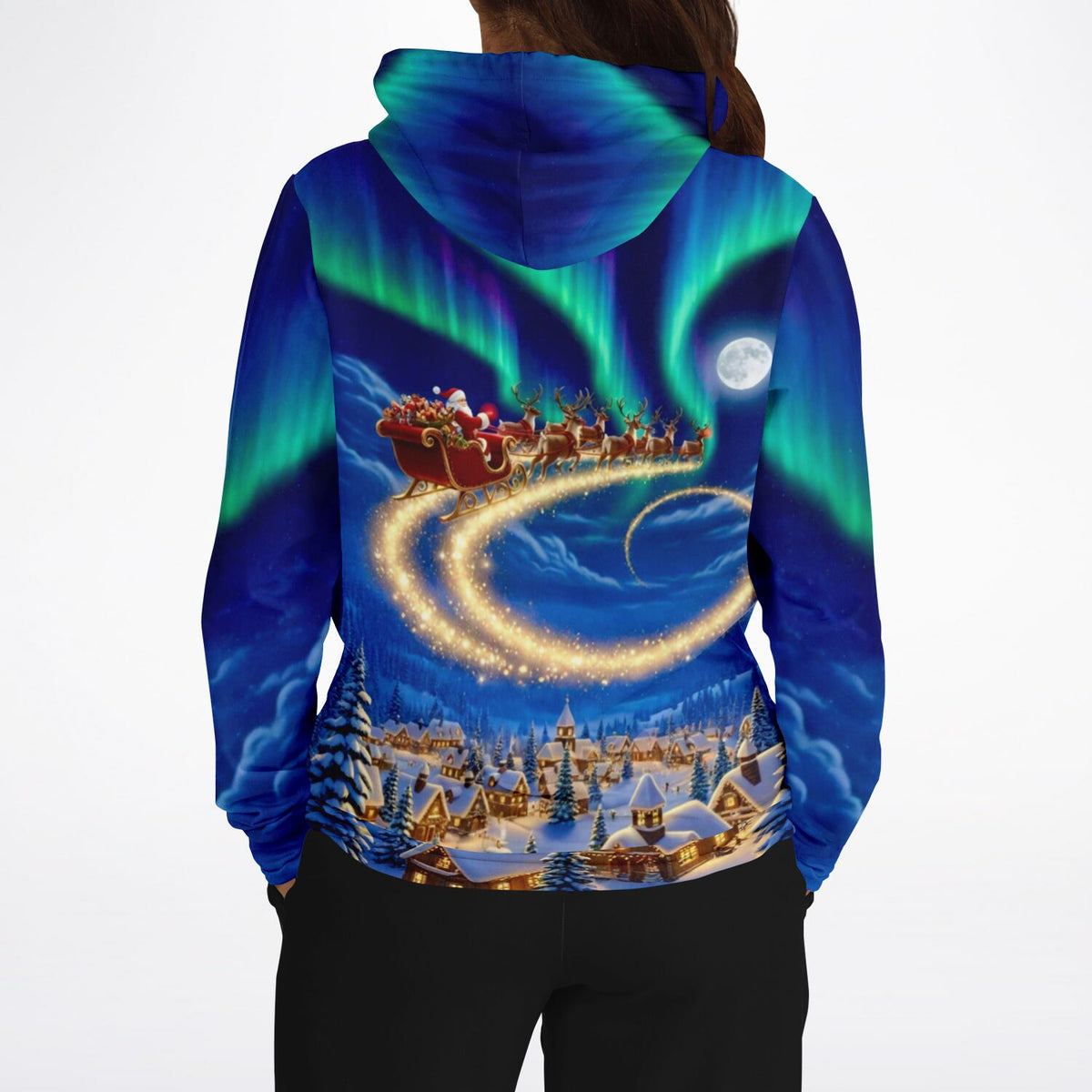 Weihnachts-Hoodie mit Nordlichtern, fliegendem Weihnachtsmann-Schlitten und winterlichem Dorf als Allover-Print