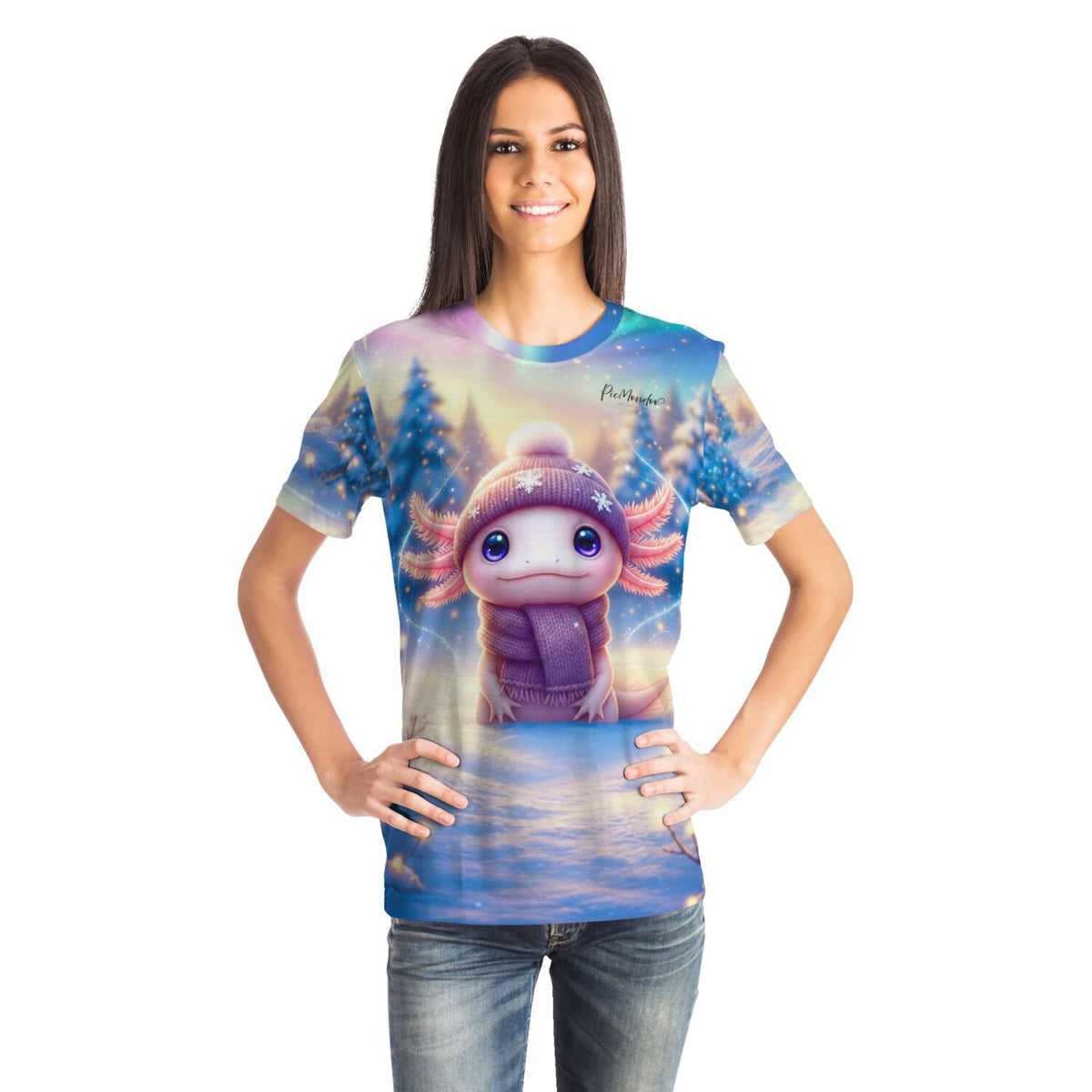 Frau trägt T-Shirt mit süßem Winter-Axolotl Motiv, passend im Stil zu Diamond Painting und Malen nach Zahlen Designs