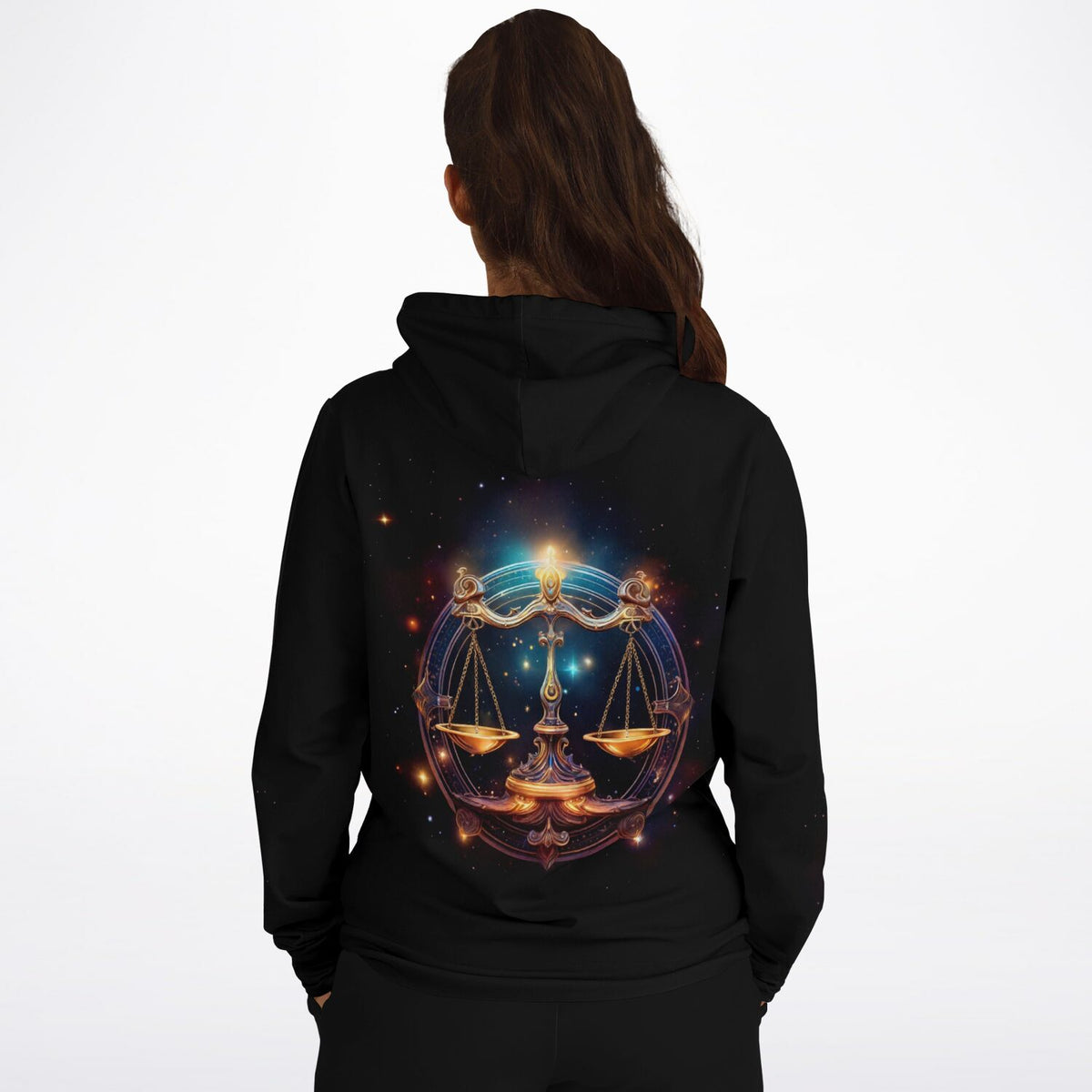 Schwarzer Dreamer Hoodie mit Sternzeichen Waage Motiv, das wie ein Diamond Painting Kunstwerk leuchtet