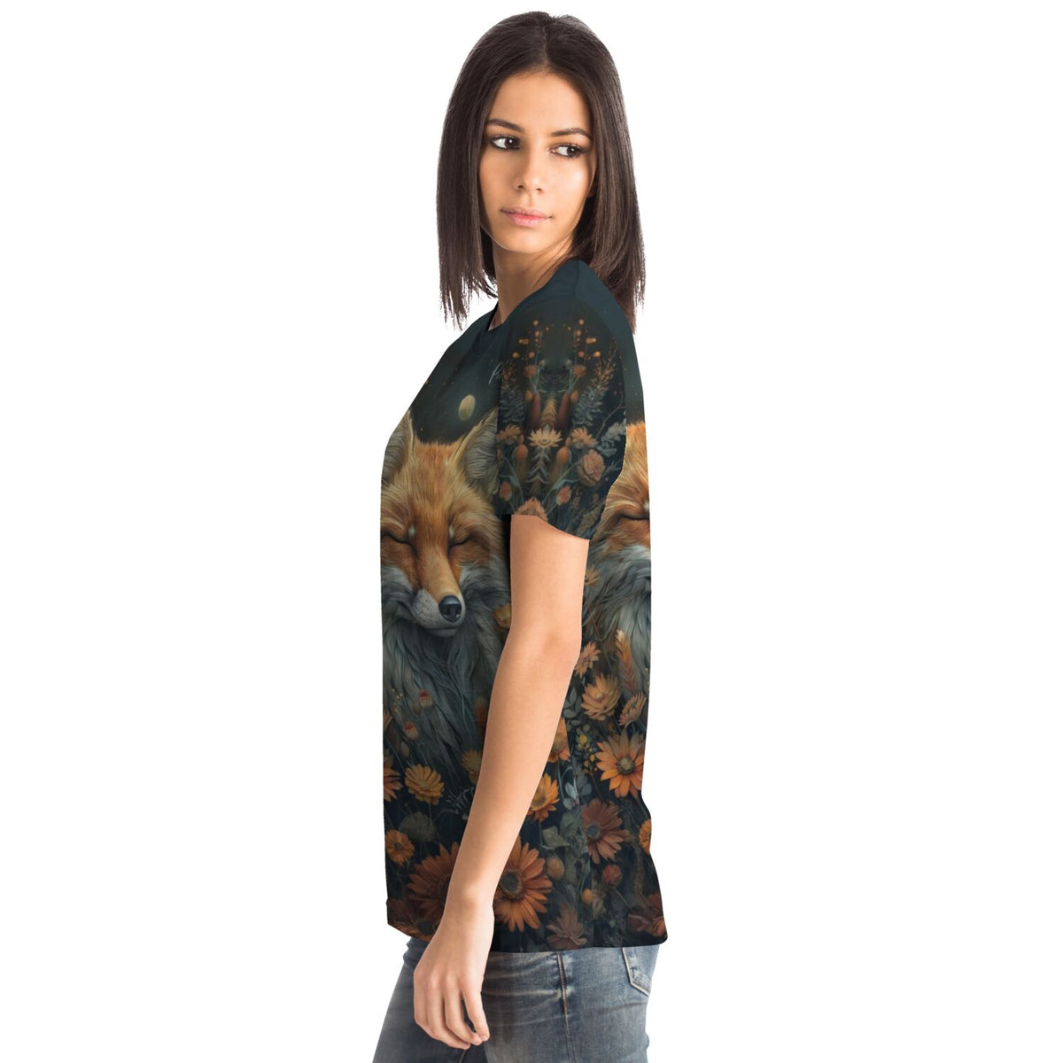 Frau trägt Dreamer T-Shirt mit Foxy Dreams Fuchs-Motiv, inspiriert von Designs für Diamond Painting und Malen nach Zahlen