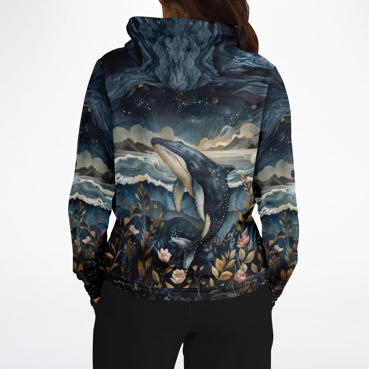 Dreamer Hoodie von Susen Pfifferling mit künstlerischem Wal-Motiv Meeresträume in mystischer Unterwasserwelt