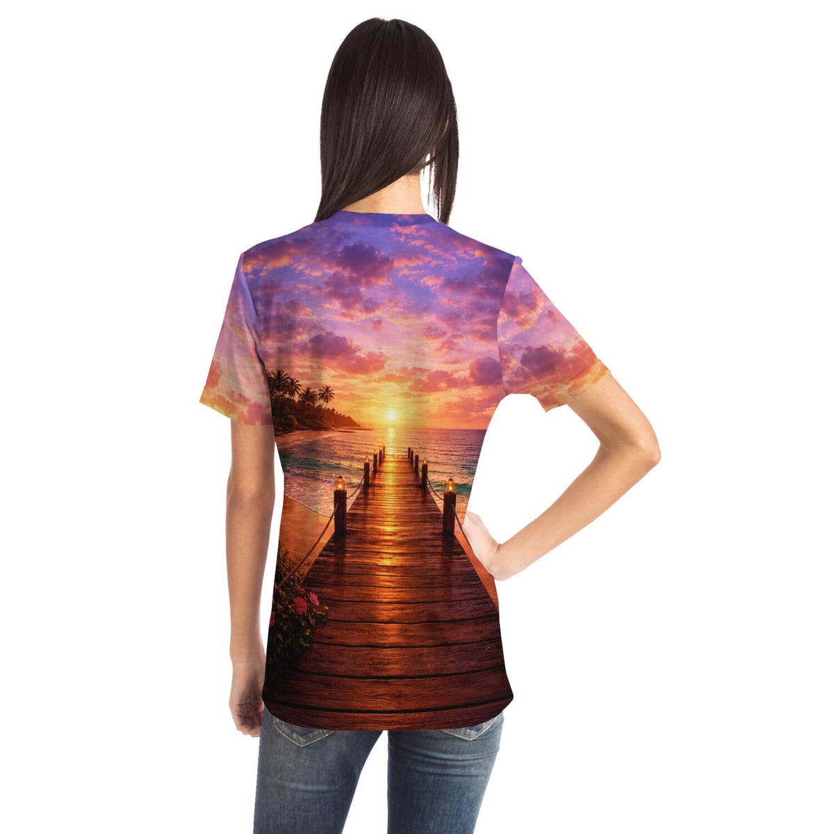 Dreamer T-Shirt mit idyllischem Steg am Meer bei Sonnenuntergang – traumhaftes Motiv wie bei Malen nach Zahlen Designs