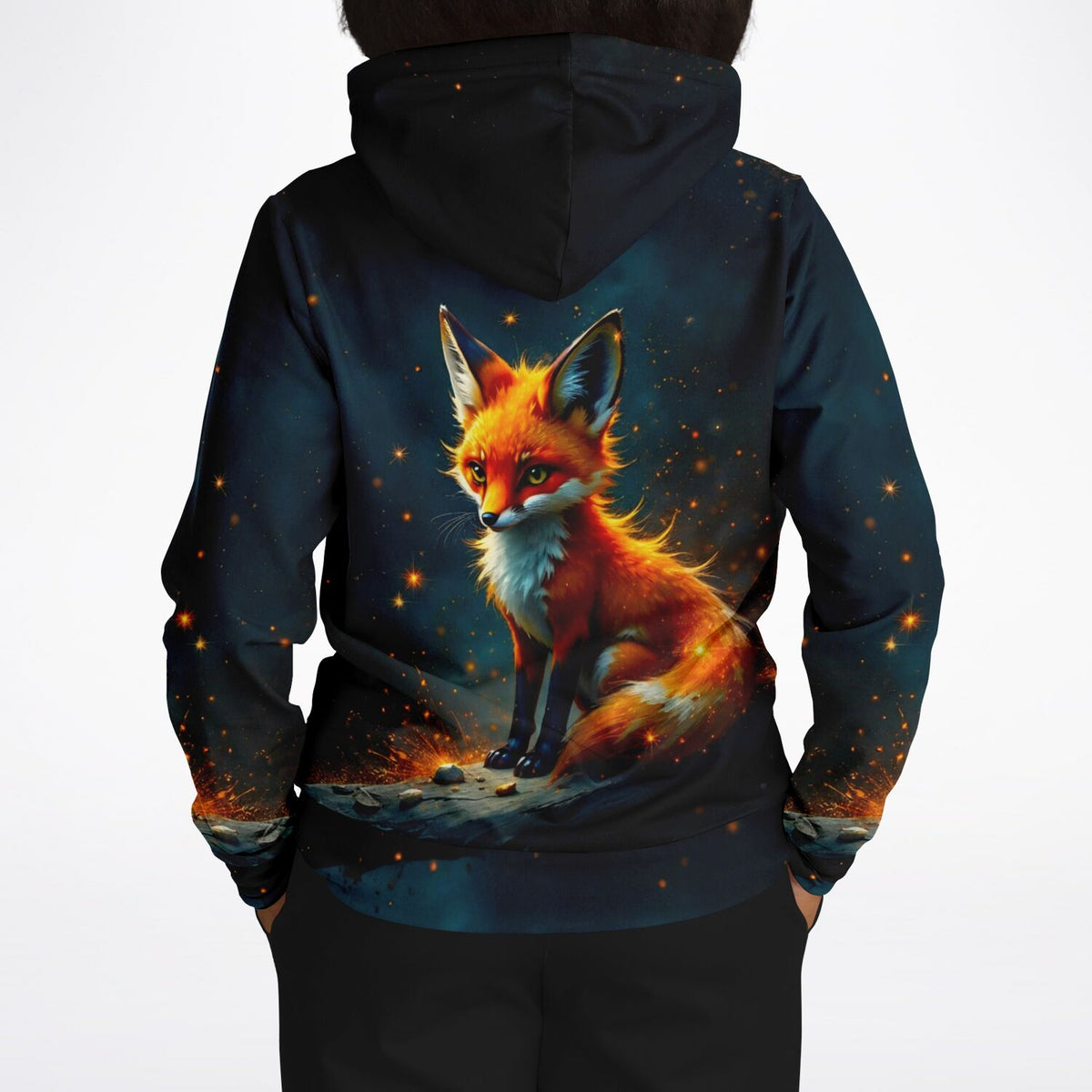 Schwarzer Hoodie mit leuchtendem Fuchs-Motiv, inspiriert von Designs für Diamond Painting und Malen nach Zahlen.