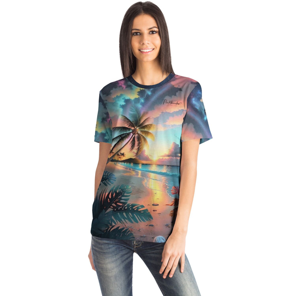 Frau trägt Dreamer T-Shirt mit buntem Palmen-Motiv im Abendhimmel, inspiriert durch Diamond Painting und Malen nach Zahlen