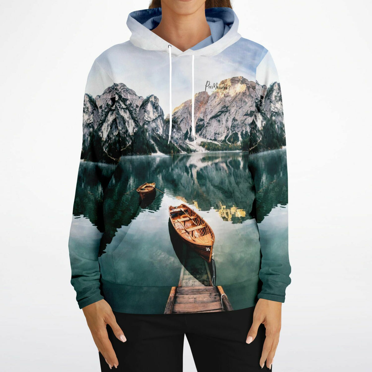 Dreamer Hoodie mit Motiv Boot am See, passend zum Stil von Diamond Painting und Malen nach Zahlen Kunstwerken.