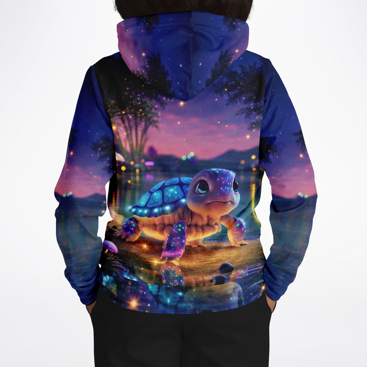 Dreamer Hoodie mit leuchtendem Sparkling Turtle Motiv, inspiriert von Diamond Painting Ästhetik und bunten Sternennächten.