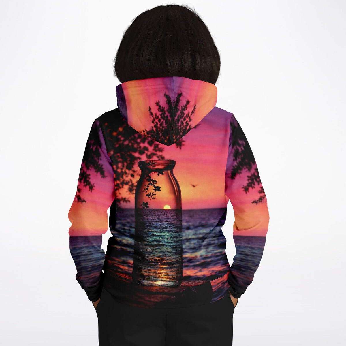 Dreamer Hoodie mit Rotem Sonnenuntergang Motiv, inspiriert von atmosphärischer Kunst wie bei Malen nach Zahlen Designs.