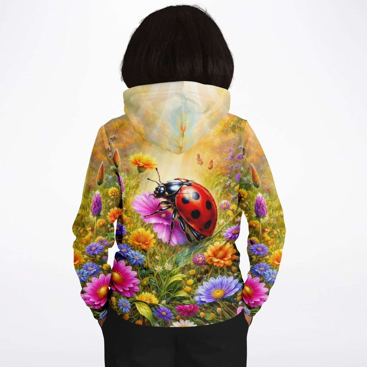 Hoodie mit Marienkäfer und Blumenwiese Motiv, inspiriert von Diamond Painting und Malen nach Zahlen Designs