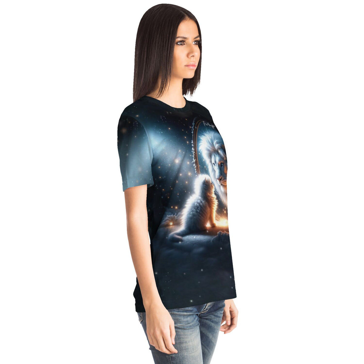 Schwarzes T-Shirt mit Löwen-Motiv wie bei Diamond Painting und Malen nach Zahlen für Fans von kreativen DIY-Kunstwerken.