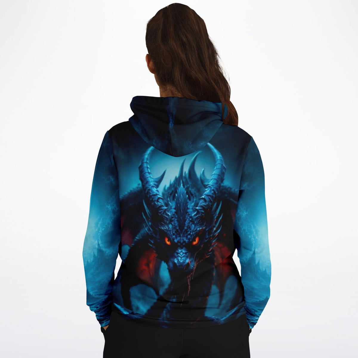 Dreamer Hoodie mit blauem Drachen-Motiv und leuchtend roten Augen für Fans von Fantasy-Kunst und kreativen Designs.