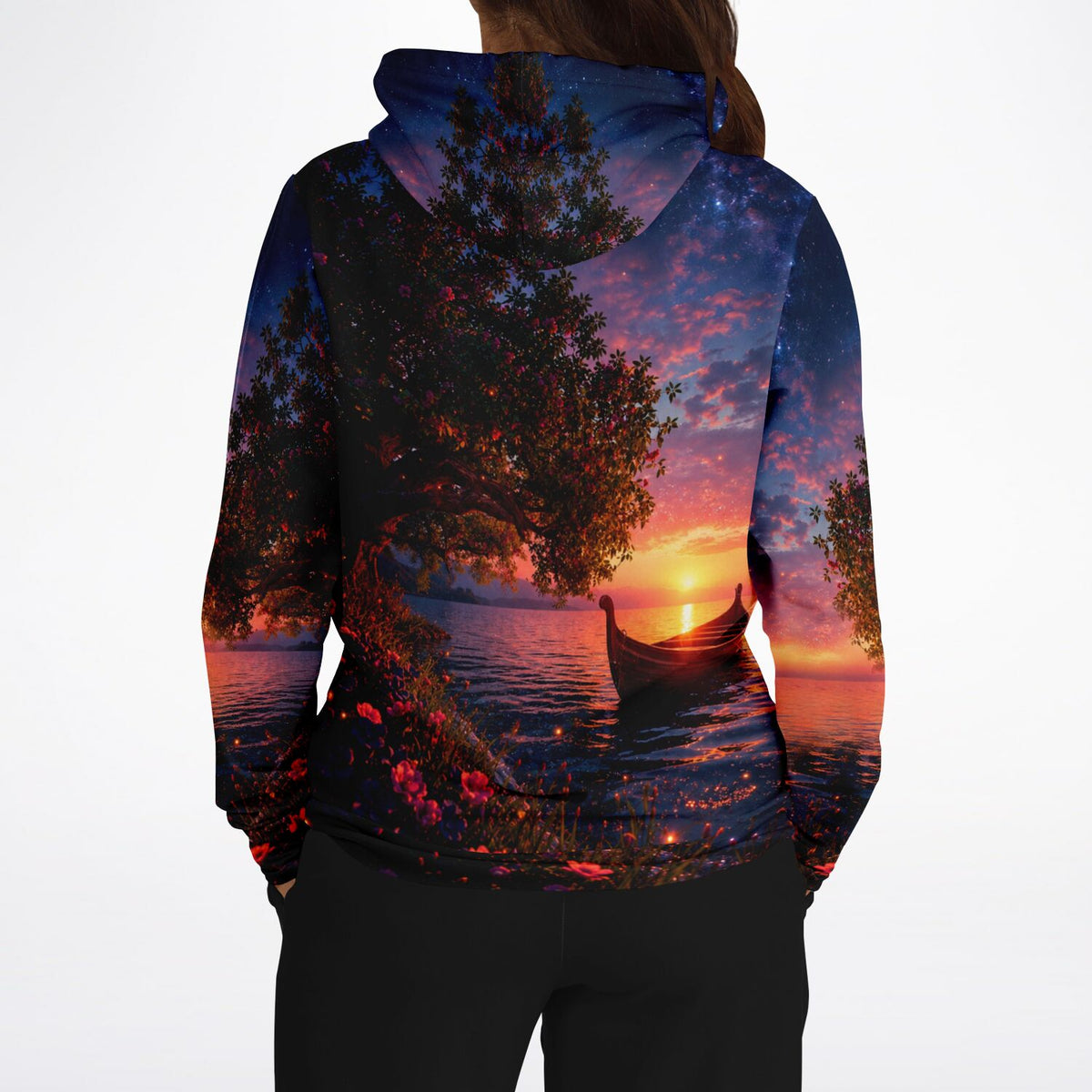 Dreamer Hoodie mit traumhaftem Landschaftsmotiv: Boot am See bei Sonnenuntergang im Stil von Diamond Painting oder Kunst