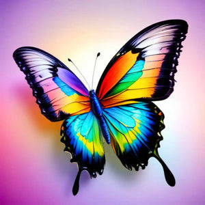 Diamond Painting Set Schmetterling Mona mit leuchtenden Regenbogenflügeln und detailreichen, bunten Farben