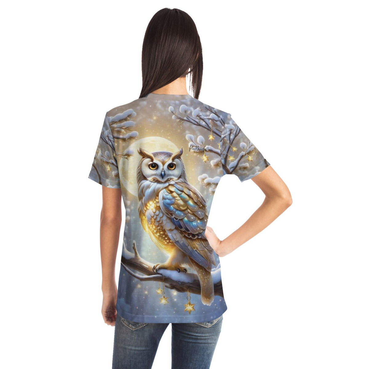 T-Shirt mit goldener Schneeeule im Winterwald, inspiriert von Diamond Painting und Malen nach Zahlen Motiven