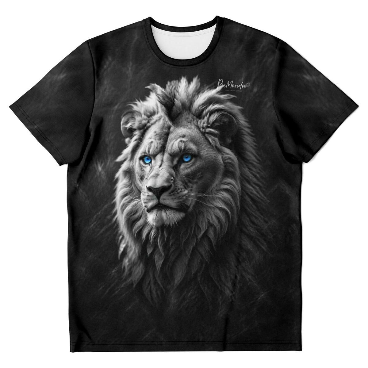 Schwarzes T-Shirt mit detailreichem Löwen-Motiv, blauen Augen und Picmondoo Markenbranding für DIY-Liebhaber
