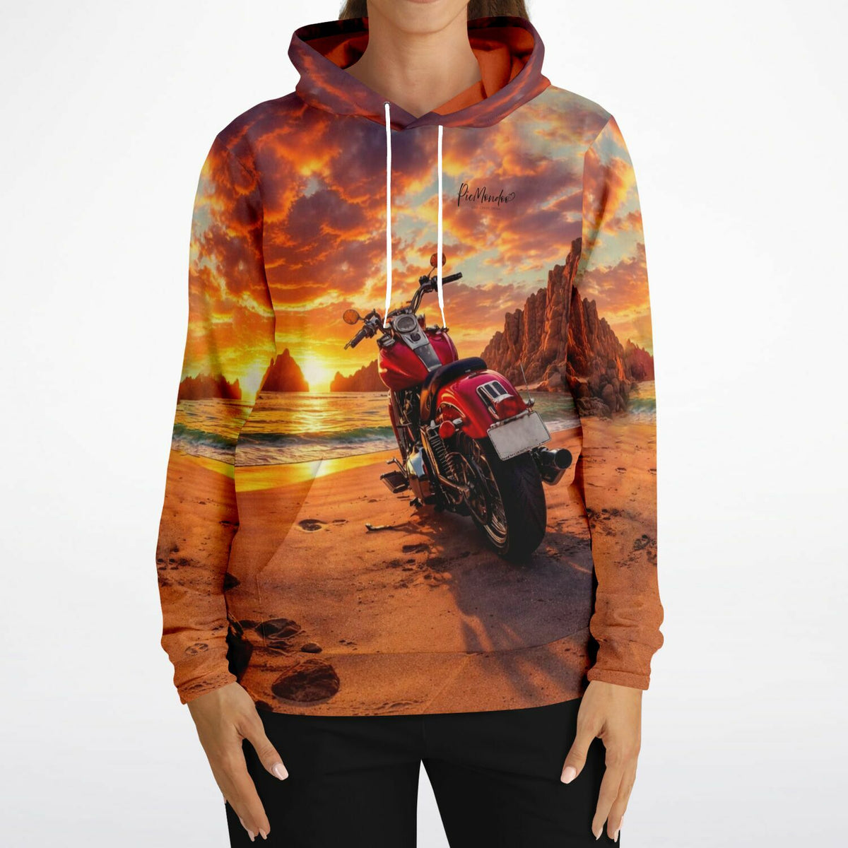 Dreamer Hoodie mit Motorrad Motiv am Strand bei Sonnenuntergang, passend zu Diamond Painting und Malen nach Zahlen Stil.