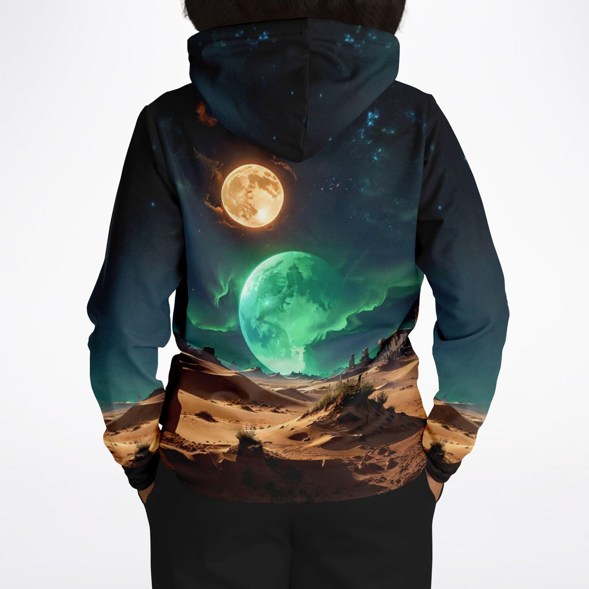 Dreamer Hoodie Finsternis mit Weltraum-Motiv, Mond und grüner Planet über einer Wüstenlandschaft als All-over-Print