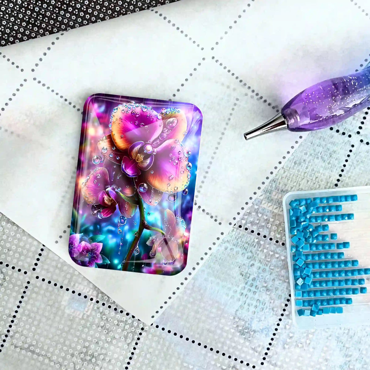 Glas Cover Minder Regenkuss mit Orchideen-Motiv als nützliches Zubehör für dein Diamond Painting Set
