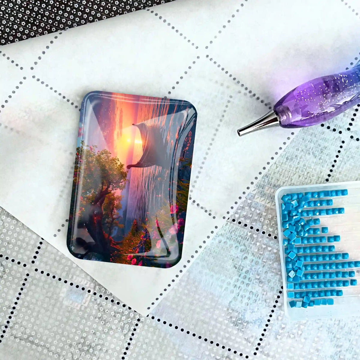 Glas Cover Minder Wo Träume anlegen als praktisches Zubehör für Diamond Painting auf einer Leinwand mit Stift und Steinen