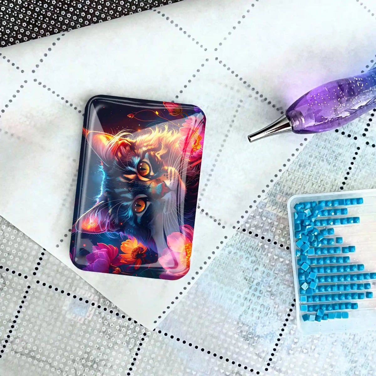 Magnetischer Diamond Painting Cover Minder Motiv Katze auf Leinwand mit Glitzersteinen und Stift