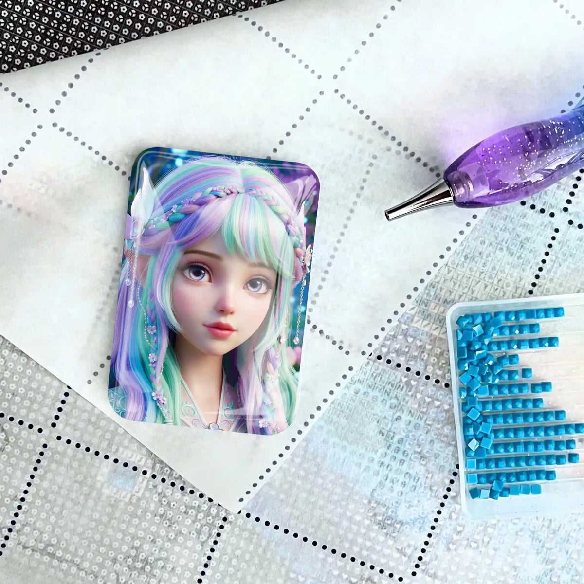 Glas Cover Minder Feenprinzessin Elara für Diamond Painting mit buntem Motiv, Stift und Diamanten auf Leinwand