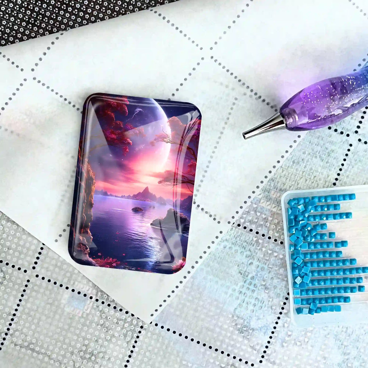 Magischer Cover Minder Traum von Lunara als magnetischer Halter für Diamond Painting Zubehör auf Leinwand