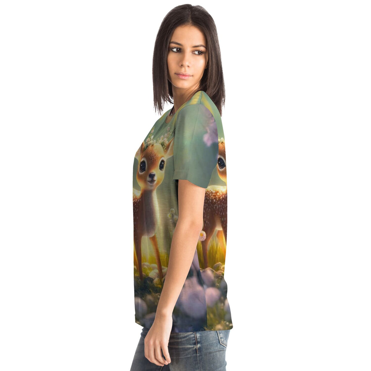 Frau trägt Dreamer T-Shirt mit Rehkitz Anabell Motiv, passend im Stil zu Malen nach Zahlen und Diamond Painting