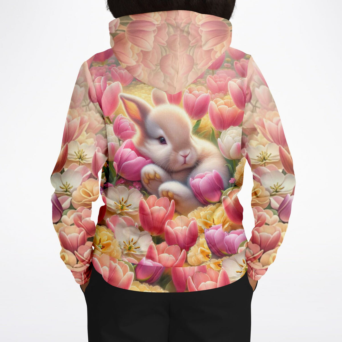 Dreamer Hoodie mit verträumtem Osterhäschen als All-Over-Print zwischen bunten Tulpen und Frühlingsblumen