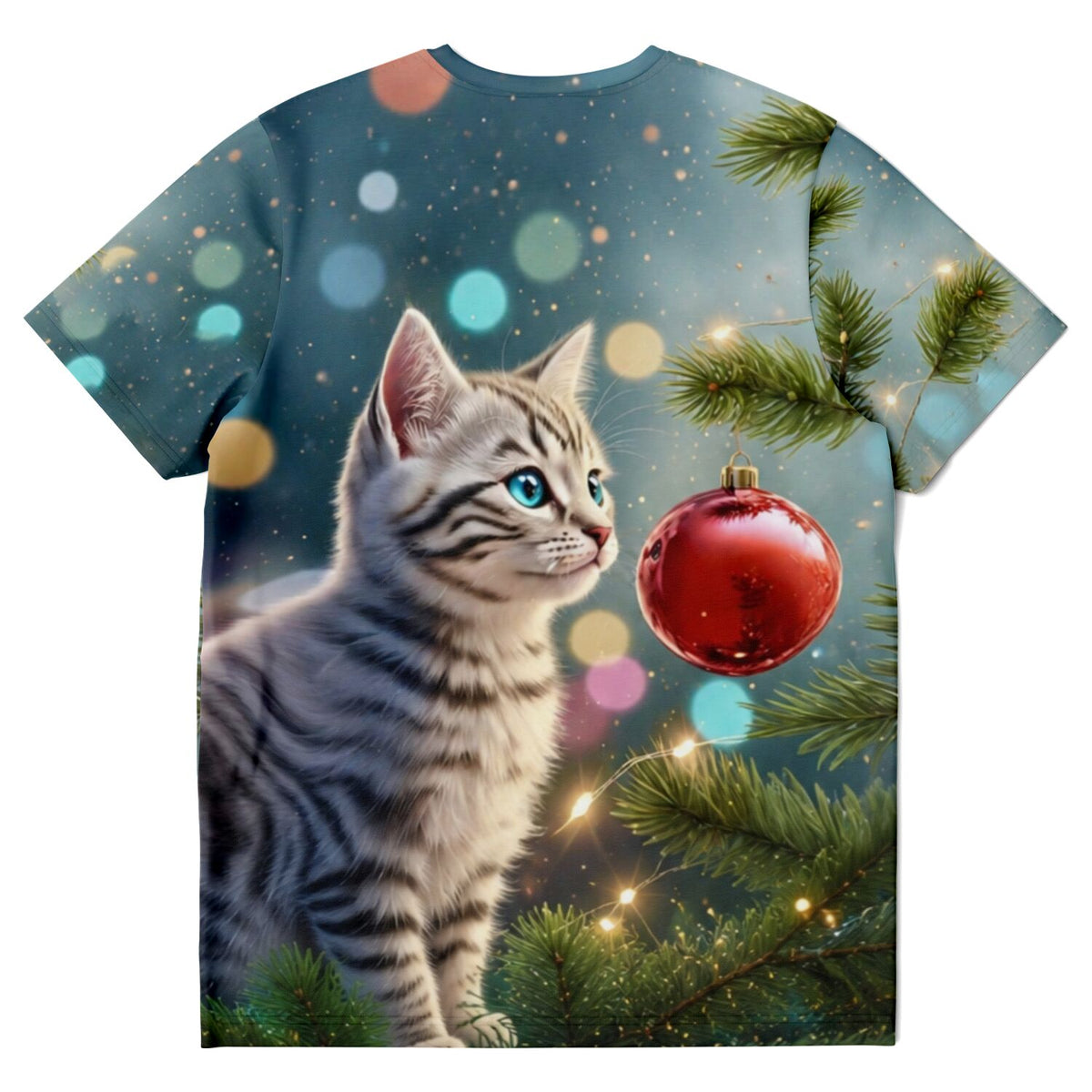 T-Shirt mit Minka-Katze Motiv, Weihnachtsbaum-Schmuck und funkelnden Lichtern im Stil hochwertiger DIY-Kunst