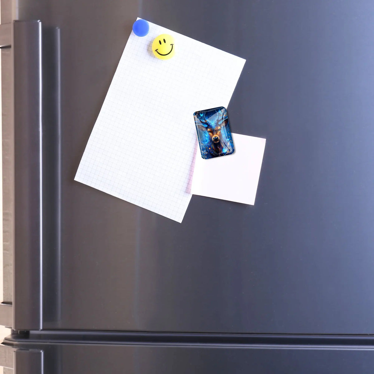 Magischer Cover Minder Wächter des Waldes als praktischer Magnet für Diamond Painting Zubehör auf einem Kühlschrank