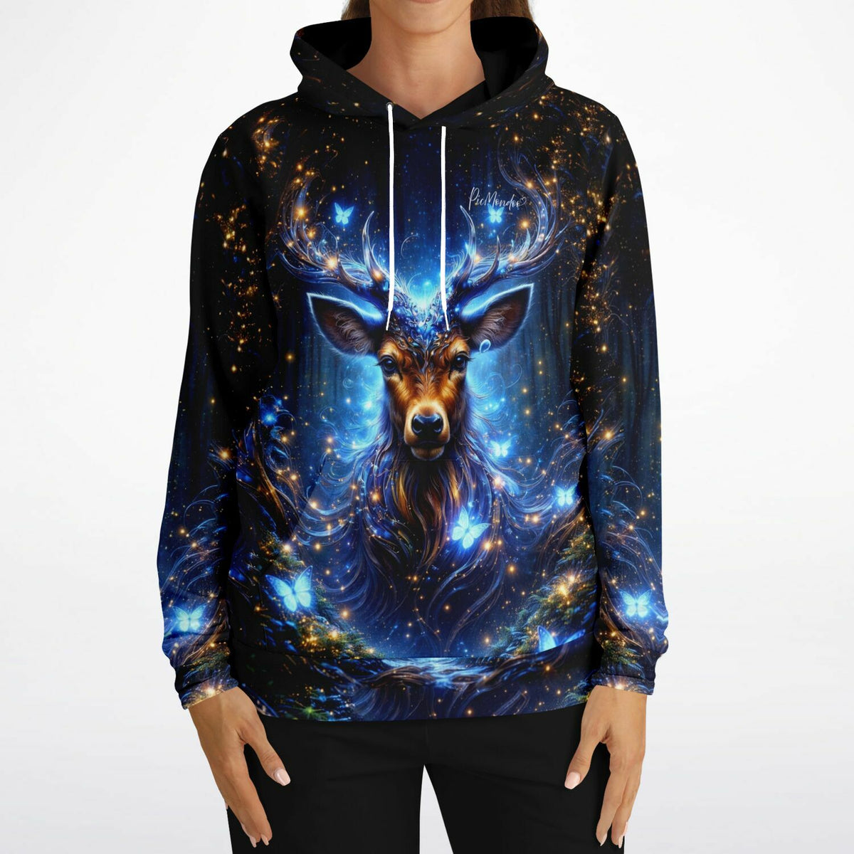 Dreamer Hoodie Wächter des Waldes mit mystischem Hirsch Motiv, leuchtenden Schmetterlingen und magischem Lichteffekt