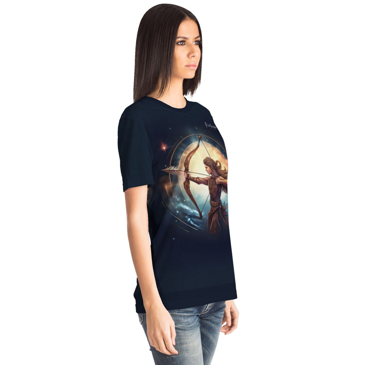 Dunkles T-Shirt mit Sternzeichen Schütze Druck als Motiv, inspiriert von Diamond Painting Kunstwerken