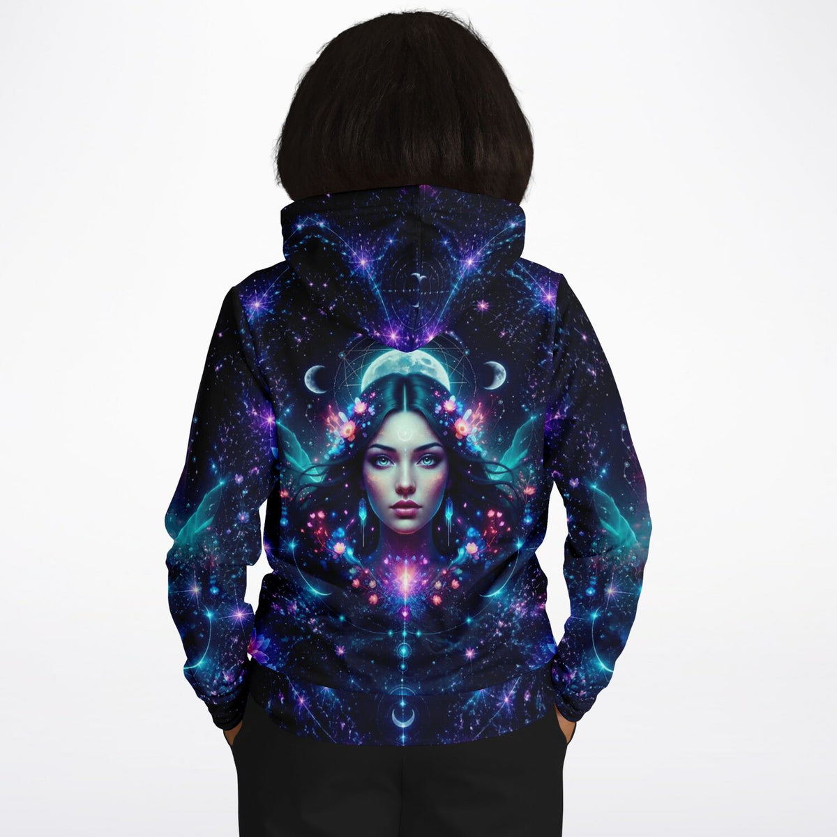 Dreamer Hoodie mit Mondprinzessin Motiv auf All-Over-Print, galaxy-inspiriertes Design mit leuchtenden Sternen und Farben
