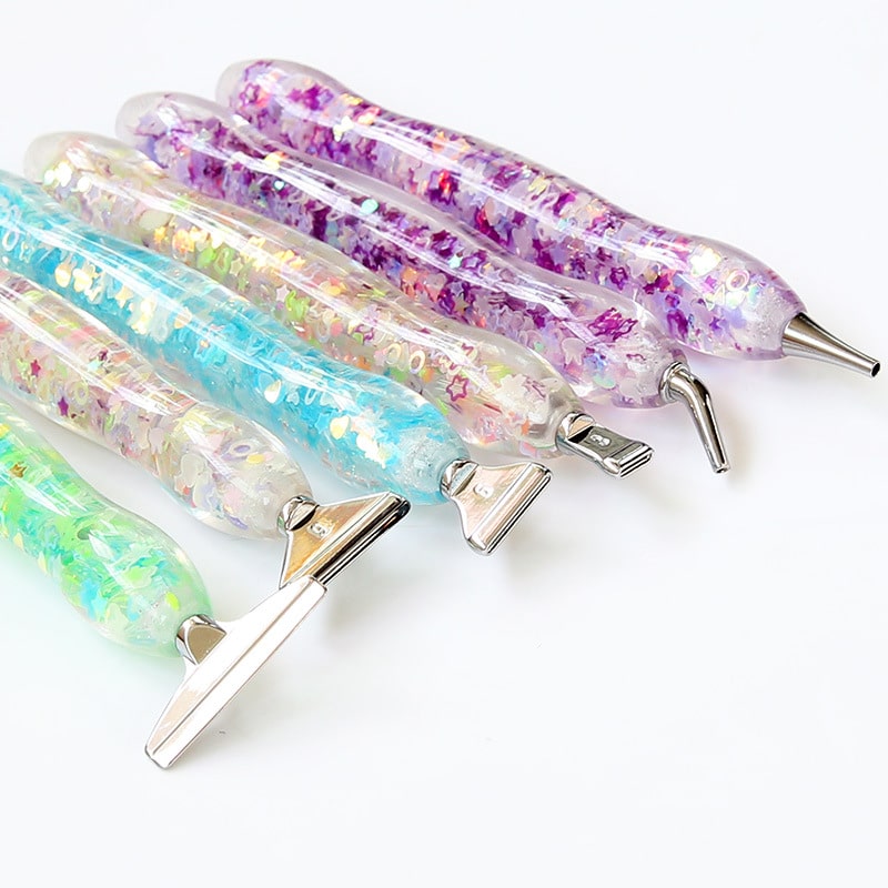 Buntes Diamond Painting Stift Set mit Glitzer-Optik und verschiedenen Zubehör-Aufsätzen für 5D Diamanten Painting