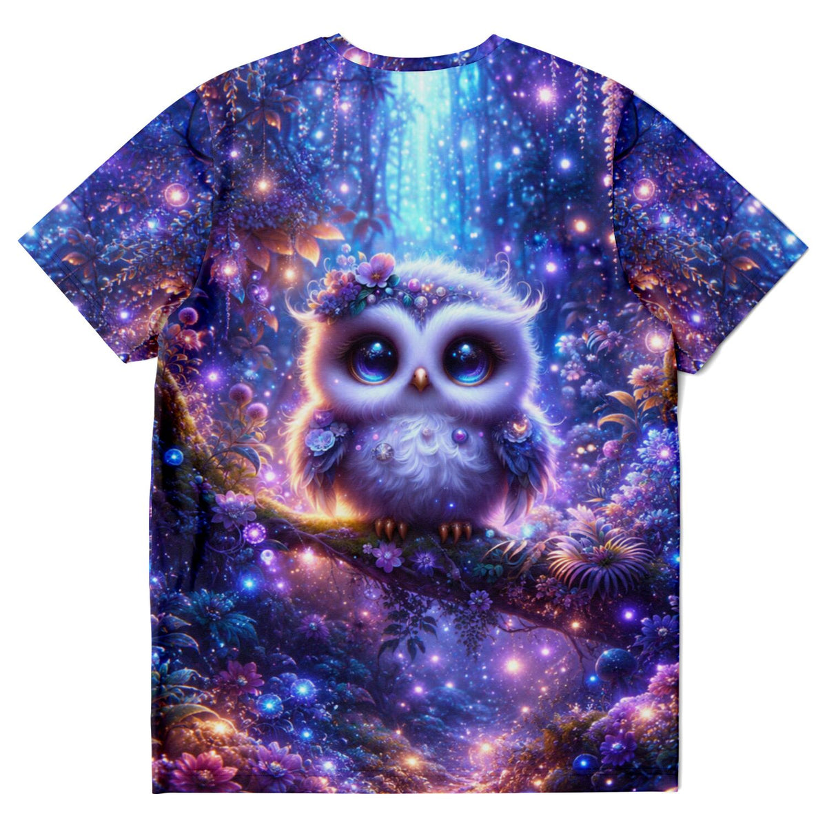 T-Shirt mit Eulen-Motiv im magischen Wald, inspiriert von Diamond Painting Ästhetik in leuchtenden Lila- und Blautönen