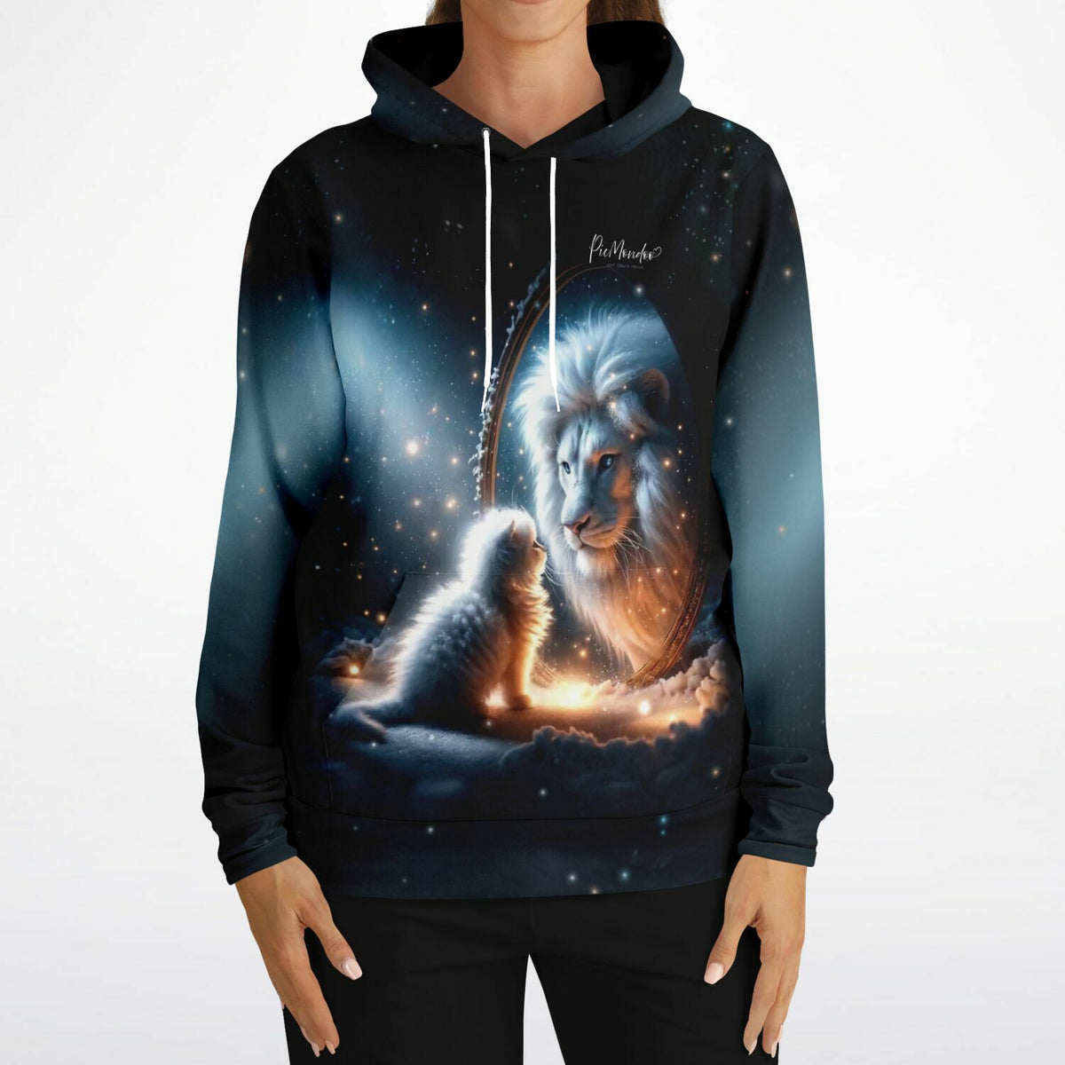 Schwarzer Hoodie mit Löwen-Motiv: Ein Kätzchen betrachtet sein Spiegelbild als stolzer Löwe, ideal für Diamond Painting Fans.
