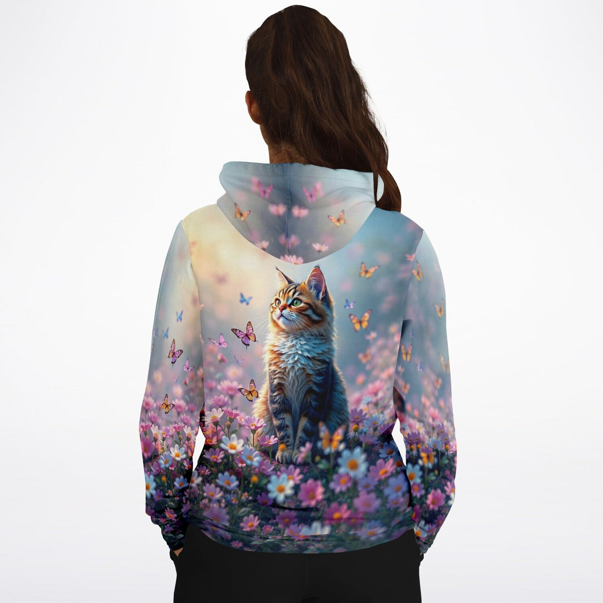 Hoodie mit Katzen-Motiv in Blumenwiese und Schmetterlingen, ästhetisch wie ein Diamond Painting oder Malen nach Zahlen